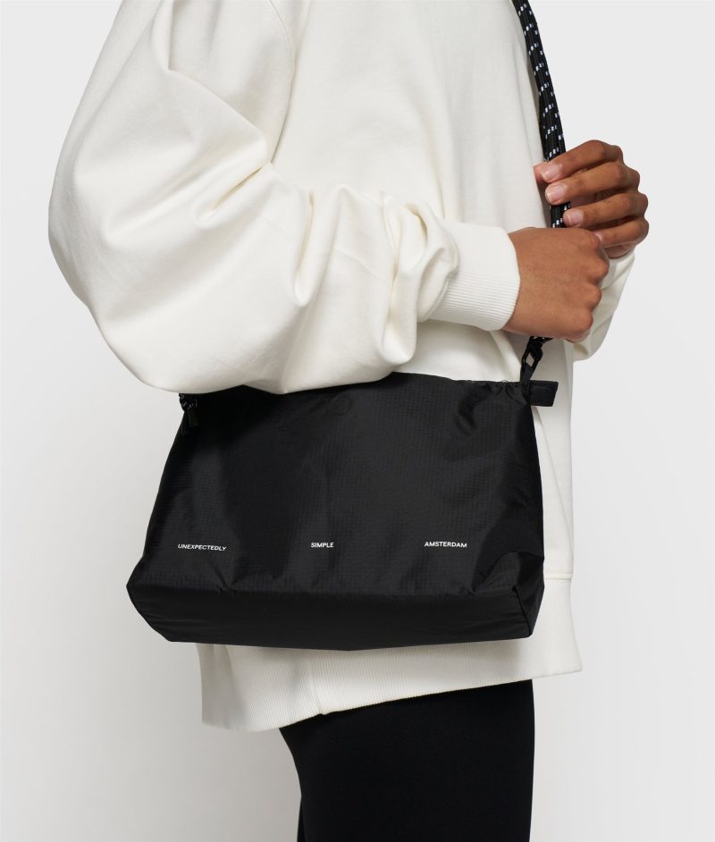 10 Days/Padded mini pouch