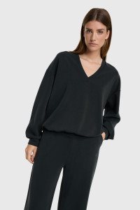 Alix/ knitted v-neck