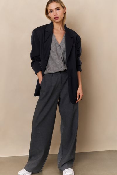 Yaya/ loose fit